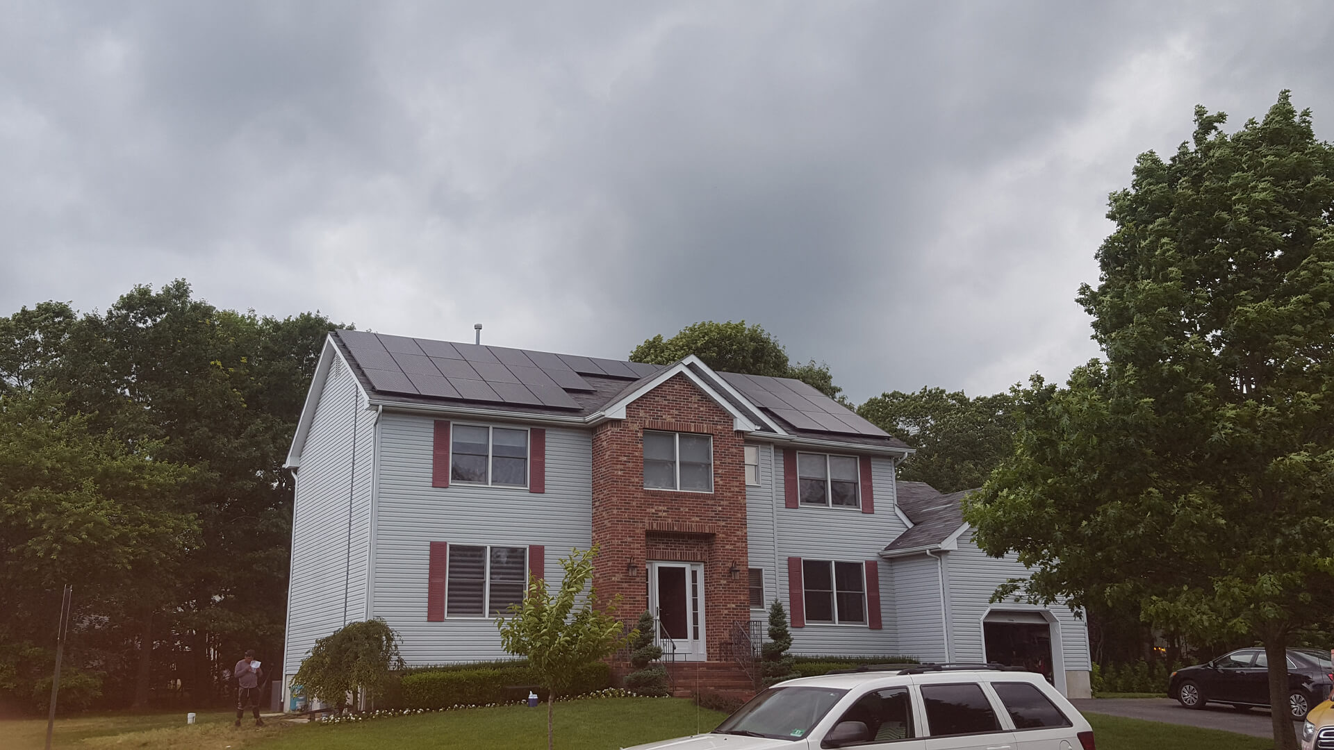home with solar panels in new jersey